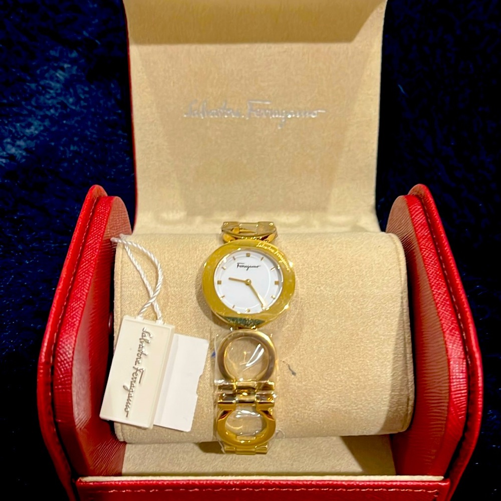 Women’s Gancino Gold 28mm Bracelet Fashion Watch NEW